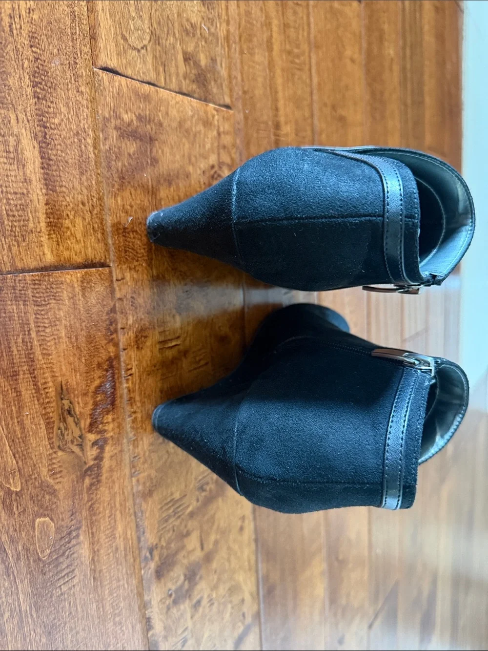 Lauren Blackwell sleek black